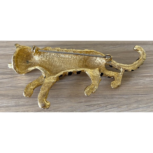 Retro Tiger Brooch. Diamanté Black & Gold Tone - Picture 6 of 6